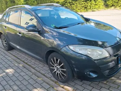Usata Renault Mégane GrandTour 110 CV (80 kW) 2010 Argento Station wagon