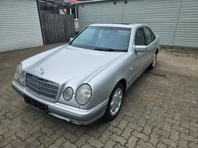 Gebraucht Mercedes E320 Elegance 220 PS (161 kW) 1996 Silber Limousine