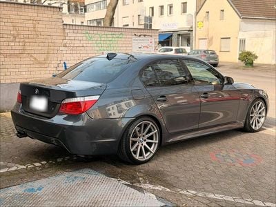 Gebraucht BMW 530 M Sport 235 PS (172 kW) 2009 Grau Limousine