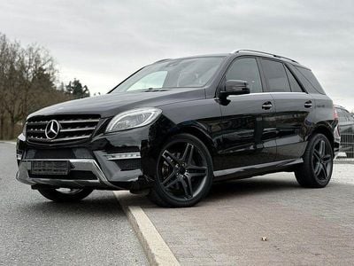 Second-hand Mercedes ML350 AMG line 258 CP (189 kW) 2012 Negru SUV