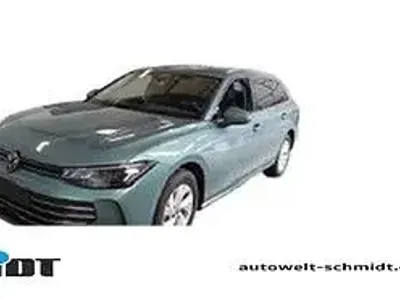 Gebraucht VW Passat Business 150 PS (110 kW) 2025 Maripositgrün metallic Kombi