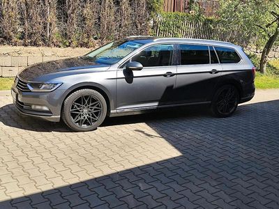 Second-hand VW Passat Highline 190 CP (139 kW) 2017 Gri Break