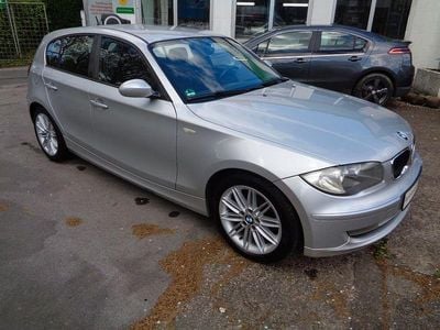 Gebraucht BMW 118 143 PS (105 kW) 2009 Titansilber metallic Kleinwagen