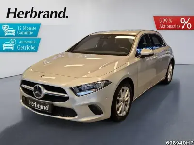 Gebraucht Mercedes A180 Business 116 PS (85 kW) 2020 Iridiumsilber metallic Limousine