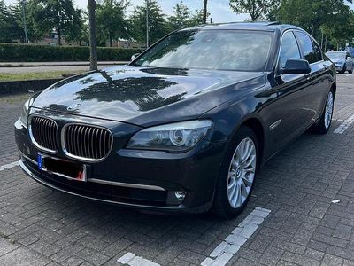 BMW 730