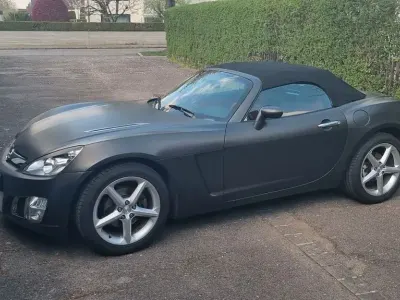 Gebraucht Opel GT 264 PS (194 kW) 2009 Schwarz Cabrio