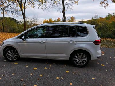 Gebraucht VW Touran 150 PS (110 kW) 2016 Weiß Van / Kleinbus