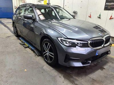 Gebraucht BMW 320e Sport Line 204 PS (150 kW) 2021 Grau Kombi