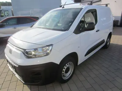 Gebraucht Fiat Doblò 102 PS (75 kW) 2024 Weiß Van / Kleinbus