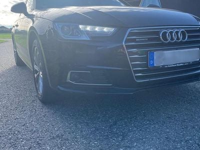 Gebraucht Audi A4 Comfort 190 PS (139 kW) 2017 Schwarz Kombi