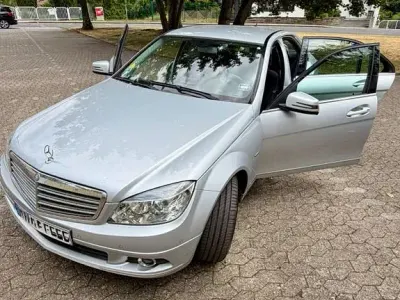 Gebraucht Mercedes C200 Elegance 136 PS (100 kW) 2010 Silber Limousine