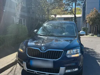 Usata Skoda Yeti 150 CV (110 kW) 2015 Blu SUV