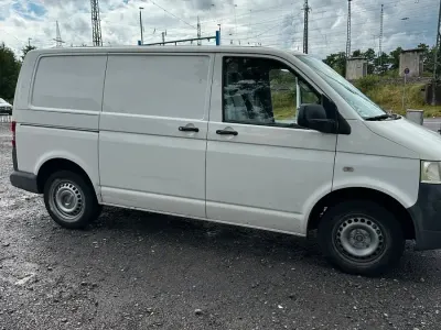 Gebraucht VW Multivan 102 PS (75 kW) 2013 Weiß Van / Kleinbus