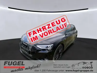 Gebraucht Audi e-tron S-Line 300 kW (408 PS) 2022 Mythosschwarz metallic SUV