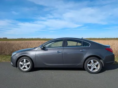 Occasion Opel Insignia Cosmo 160 ch (117 kW) 2009 Marron Berline