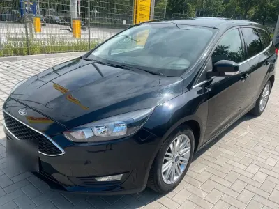 Gebraucht Ford Focus Cool & Connect 92 PS (67 kW) 2018 Schwarz Kombi