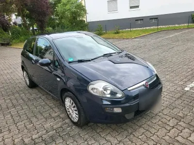 Gebraucht Fiat Punto 69 PS (50 kW) 2011 Blau Kleinwagen