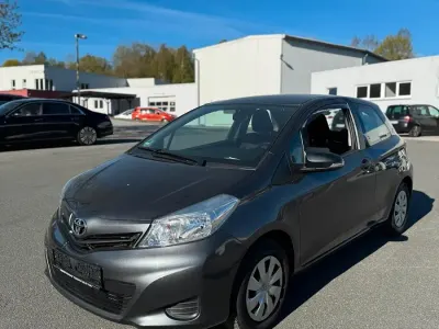 Second-hand Toyota Yaris 69 CP (50 kW) 2014 Gri Hatchback