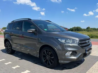 Używany Ford Kuga ST-Line 242 KM (177 kW) 2018 Szary SUV