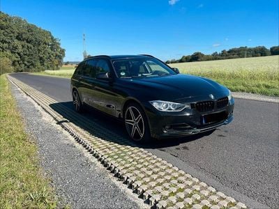 Gebraucht BMW 325 Sport Line 218 PS (160 kW) 2014 Schwarz Kombi