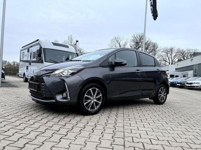 Gebraucht Toyota Yaris Team 111 PS (81 kW) 2020 Grey metallic Limousine