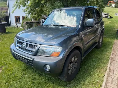 Gebraucht Mitsubishi Pajero 160 PS (117 kW) 2005 Grau SUV