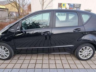 Gebraucht Mercedes A180 Elegance 116 PS (85 kW) 2011 Schwarz Kleinwagen