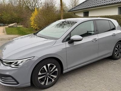 Second-hand VW Golf VIII United 131 CP (96 kW) 2021 Gri Berlinǎ