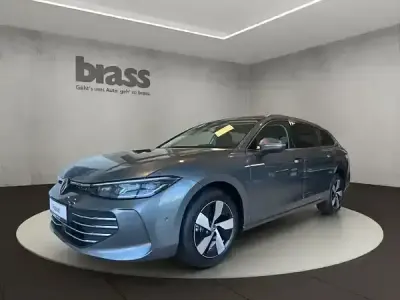 Neu VW Passat 150 PS (110 kW) 2026 Diabasgrau metallic Kombi