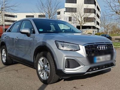 Gebraucht Audi Q2 Ambiente 110 PS (80 kW) 2022 Silber SUV