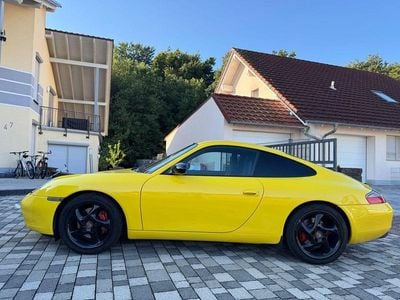 Porsche 911 Carrera