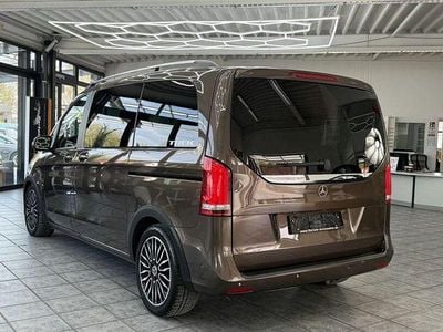 Usata Mercedes V220 Edition 163 CV (119 kW) 2019 Marrone Monovolume