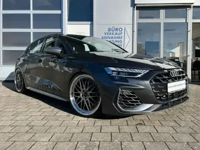 Gebraucht Audi S3 Sport 333 PS (244 kW) 2025 Andere Limousine