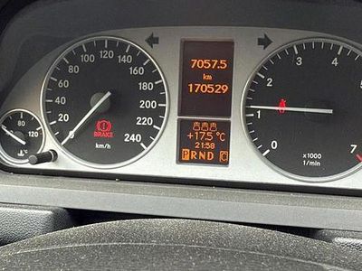Mercedes B200