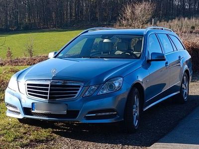 Gebraucht Mercedes 300 Avantgarde 231 PS (169 kW) 2011 Blau Kombi