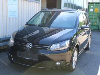 Gebraucht VW Touran Comfortline 105 PS (77 kW) 2014 Schwarz Van / Kleinbus