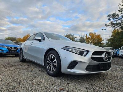 Gebraucht Mercedes A180 116 PS (85 kW) 2022 Silber Limousine