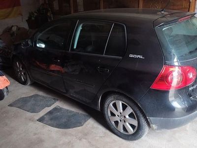 Schwarz Gebraucht 2006 VW Golf V Goal Limousine | 3.700 € (Etwas zu teuer)