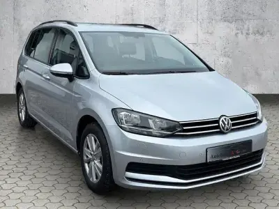 Gebraucht VW Touran Comfortline 150 PS (110 kW) 2020 Silber Van / Kleinbus