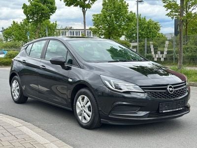 Gebraucht Opel Astra Eco 105 PS (77 kW) 2016 Schwarz Limousine