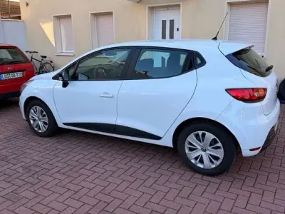 Gebraucht Renault Clio Life 73 PS (53 kW) 2016 Weiß Limousine