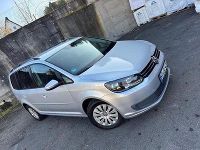 Usata VW Touran Style 105 CV (77 kW) 2011 Argento Monovolume