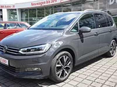 Gebraucht VW Touran Highline 150 PS (110 kW) 2022 Grau Van / Kleinbus