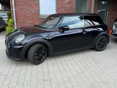 Gebraucht Mini Cooper Classic 136 PS (100 kW) 2023 Blau Kleinwagen