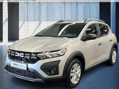 Gebraucht Dacia Sandero Essentiel 101 PS (74 kW) 2024 Grau Limousine