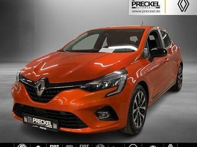 Valenciaorange metallic (metallic) Gebraucht 2022 Renault Clio V Zen Kleinwagen | 13.270 € (Guter Preis)