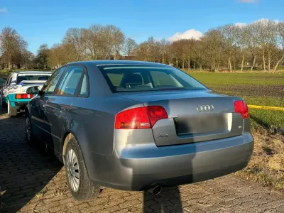 Używany Audi A4 106 KM (77 kW) 2004 Sedan/Limuzyna