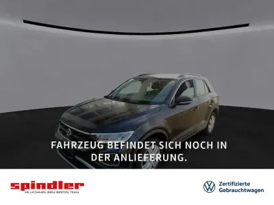 Second-hand VW T-Roc Life 150 CP (110 kW) 2023 Negru SUV