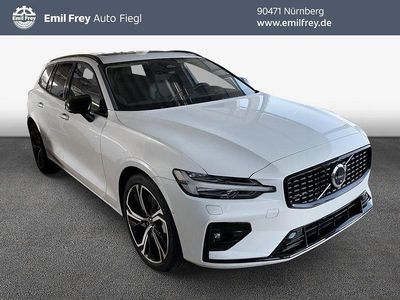 Weiß Gebraucht 2025 Volvo V60 Plus Kombi | 53.990 €