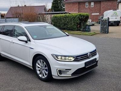 Gebraucht VW Passat Highline 156 PS (114 kW) 2016 Weiß Kombi
